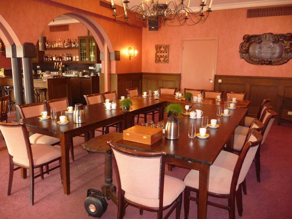 Hotel Nieuw Antiek Helden Ngoại thất bức ảnh