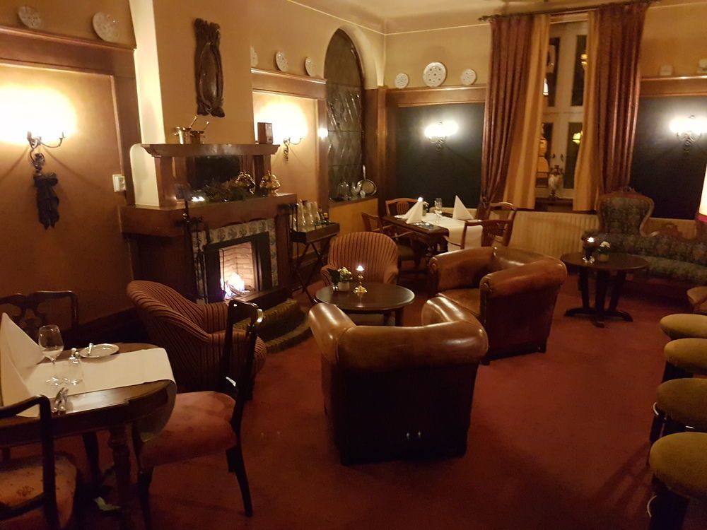 Hotel Nieuw Antiek Helden Ngoại thất bức ảnh